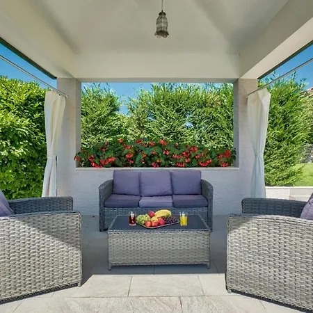 Holiday Home Ripenda Kras Vakantiehuis Ripenda Kras