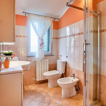 Holiday Home Ripenda Kras בית נופש *